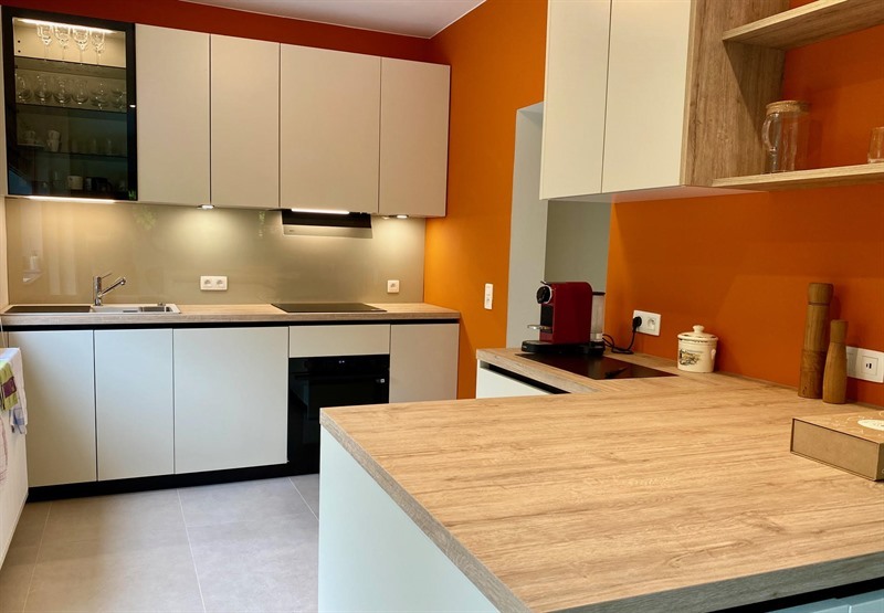 Cuisine ouverte de style moderne à Genval | Raison Home - 2