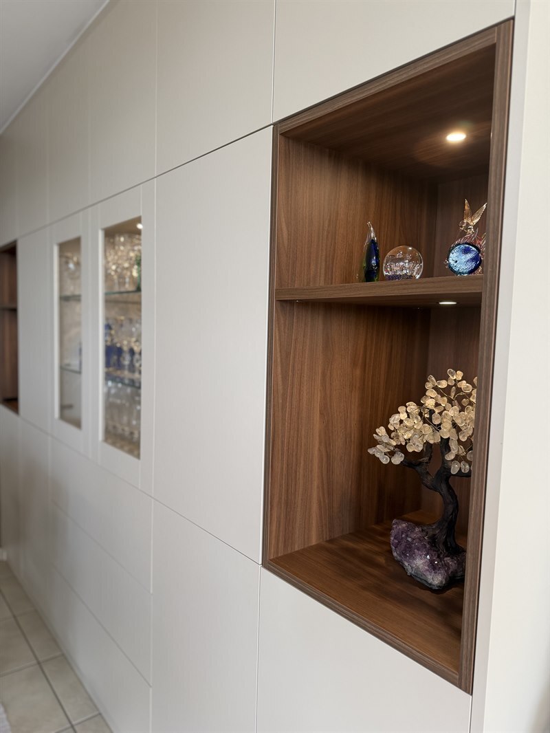 Vaisselier, buffet et meuble TV coordonnés à Neufvilles | Raison Home - 2