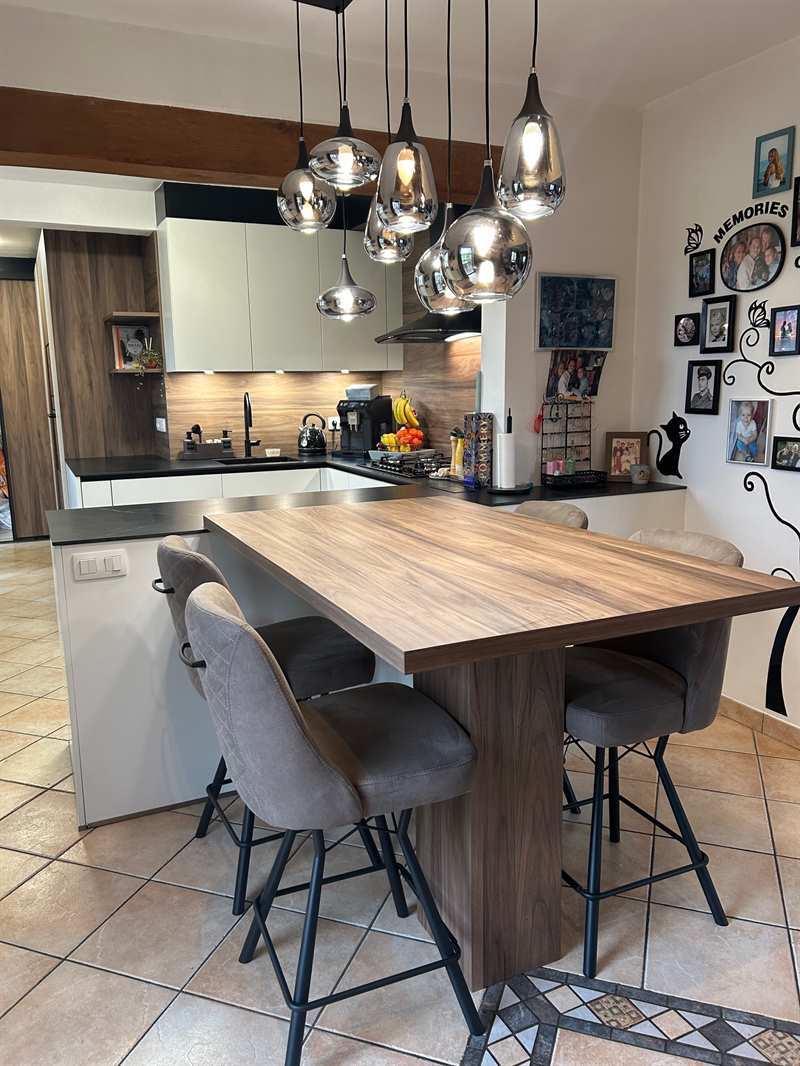 Cuisine ouverte de style moderne à Houdemont | Raison Home - 1