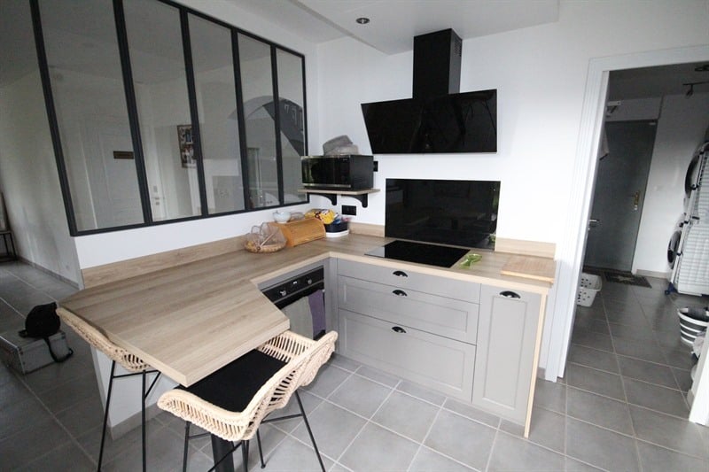 Cuisine de style nature gris à Donges | Raison Home - 2