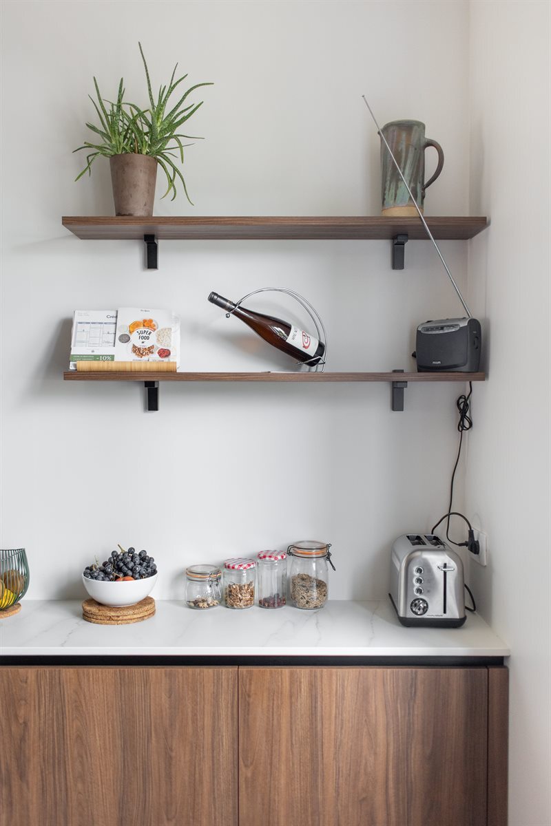 Cuisine fermée de style moderne bois à Villeurbanne | Raison Home - 7