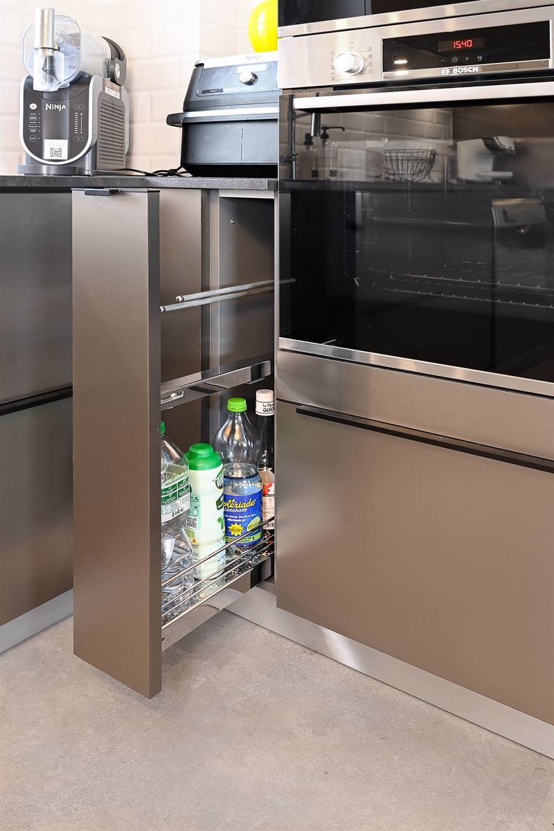 Cuisine moderne totalement grise à La Chapelle-la-Reine | Raison Home - 7