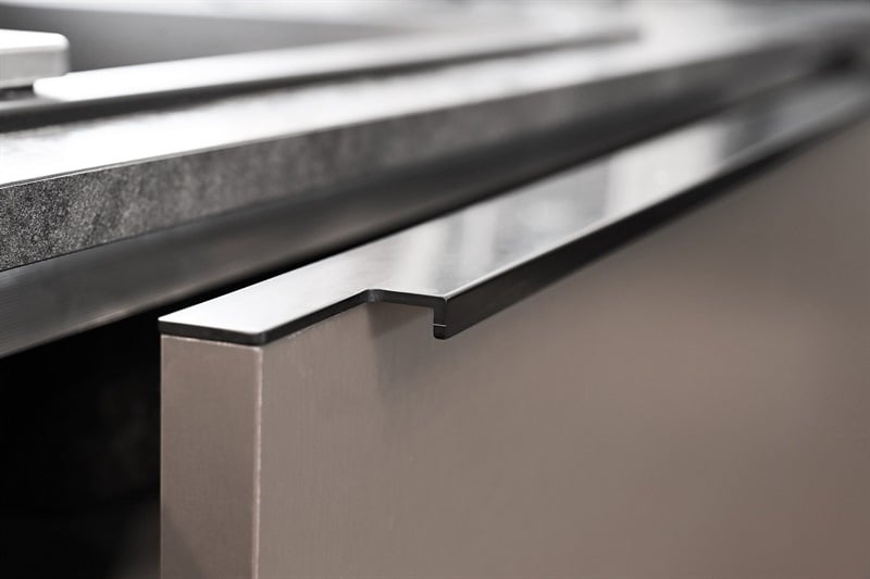 Cuisine moderne totalement grise à La Chapelle-la-Reine | Raison Home - 8