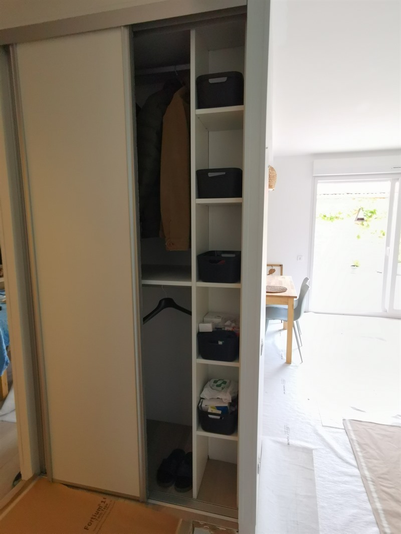 Aménagement d'entrée, sous-escalier, claustra et lave-main à Jarville-la-Malgrange | Raison Home - 6