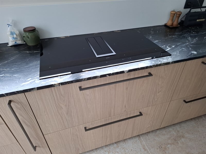 Cuisine nature bois et vert à Château d'Olonne | Raison Home - 2