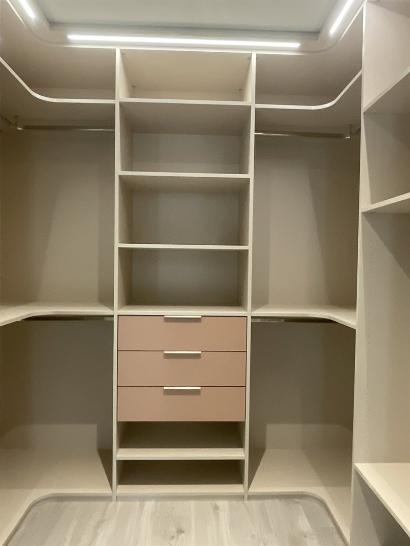 Grand dressing en U sur-mesure à Luçon | Raison Home - 1