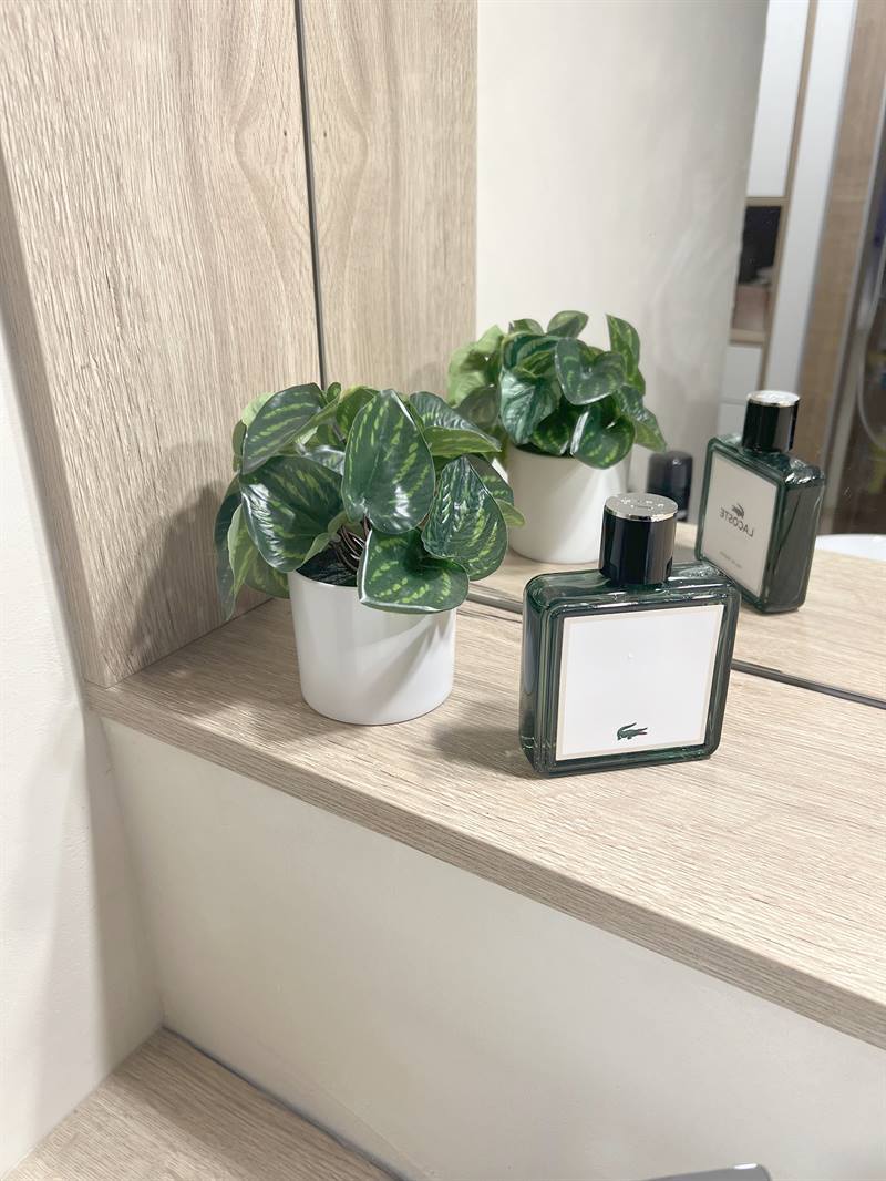 Salle de bain moderne bois et blanc à Beaulieu-sous-Bressuire | Raison Home - 4