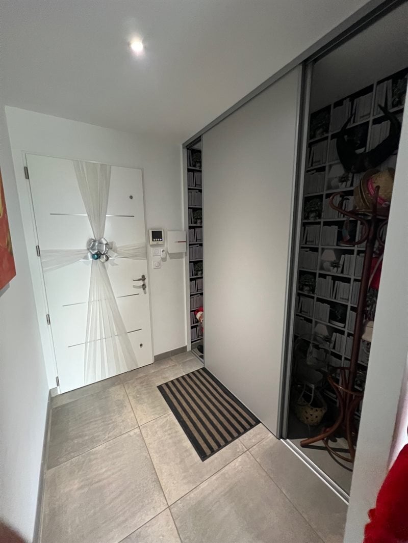 Rangements et placards d'entrée bois et blanc à Bressuire | Raison Home - 8