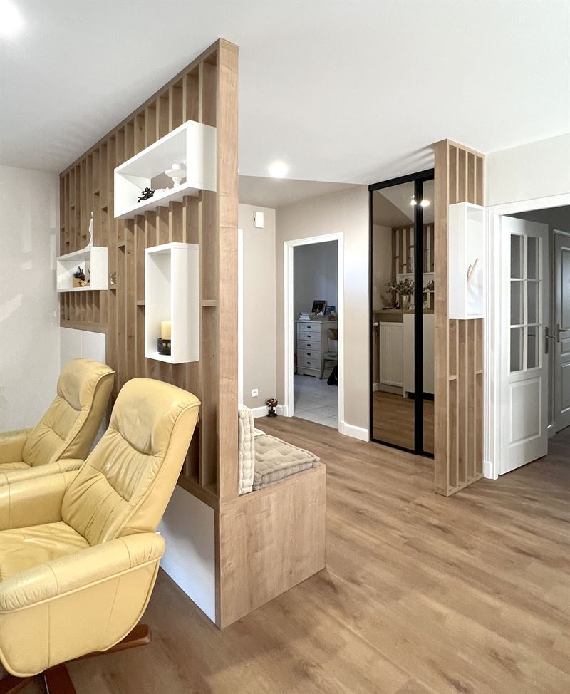 Rangements d'entrée et claustras bois et blanc à Bressuire | Raison Home - 1