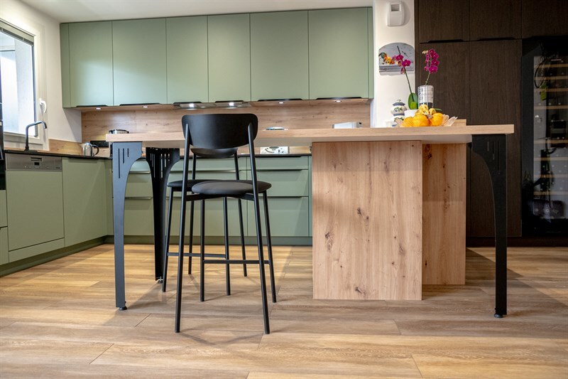 Cuisine contemporaine bois et vert à Le Havre | Raison Home - 6