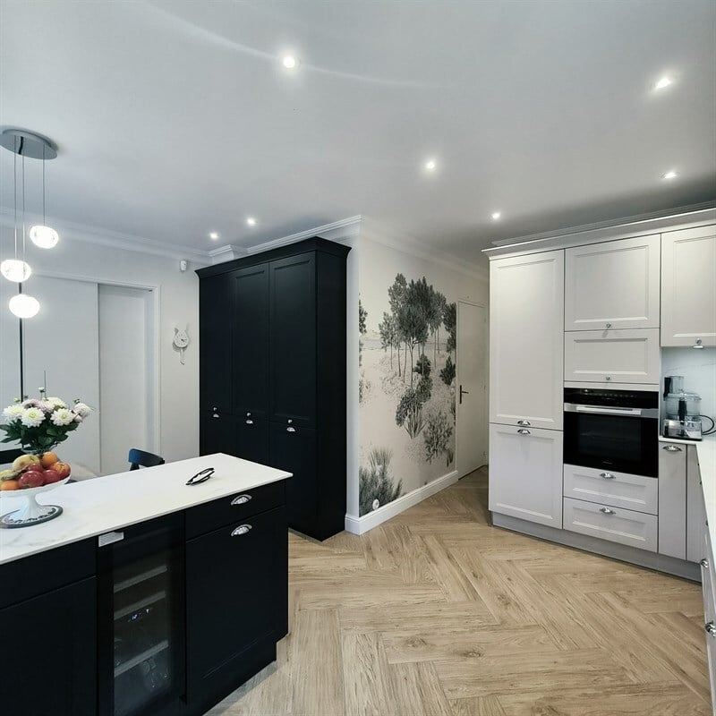 Cuisine fermée de style campagne beige à Le Havre | Raison Home - 9