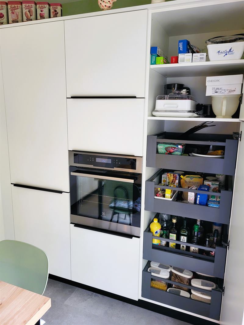 Cuisine de style moderne bois et blanc à St Herblain | Raison Home - 3