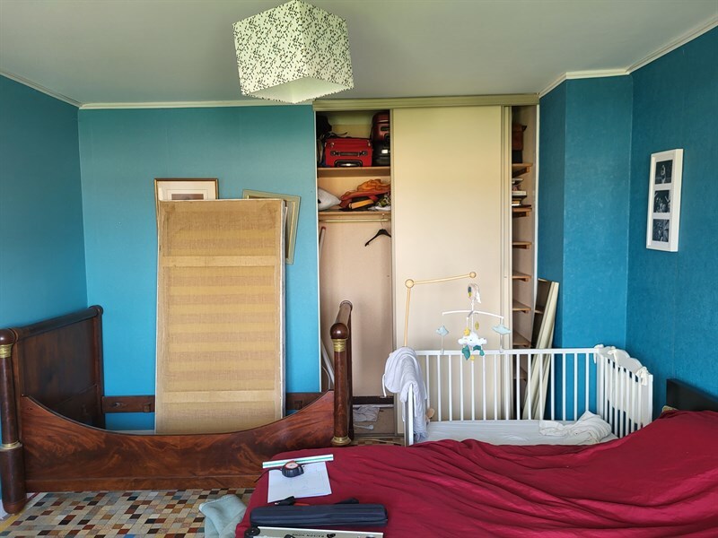 Grand dressing et bureau avec verrière bois et noir à La Chapelle Heulin | Raison Home - 8