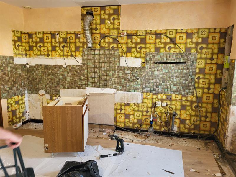 Cuisine ouverte bois et beige à Château-Thébaud | Raison Home - 7