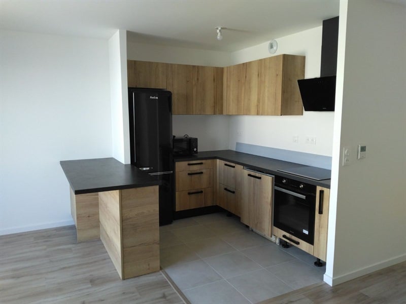 Cuisine ouverte de style nature bois | Raison Home - 1