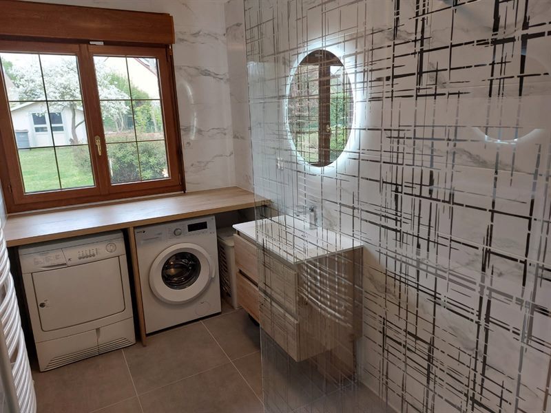 Salle de bains de style moderne à Ferin | Raison Home - 1