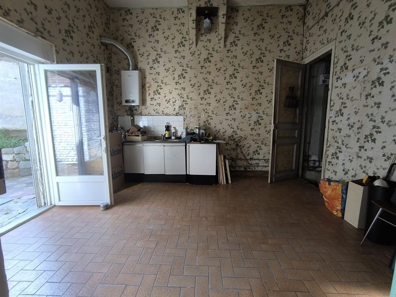 Cuisine beige avec rangements optimisés à Roubaix | Raison Home - 3