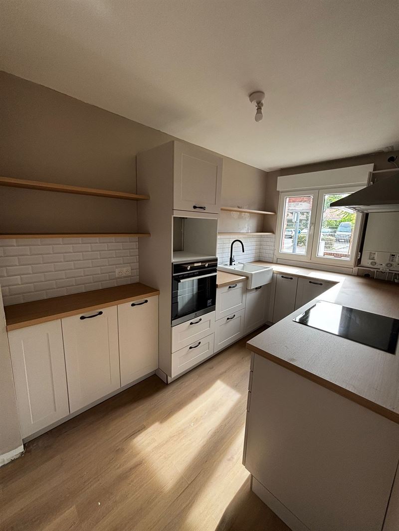 Cuisine contemporaine beige à Marcq-en-Barœul | Raison Home - 1