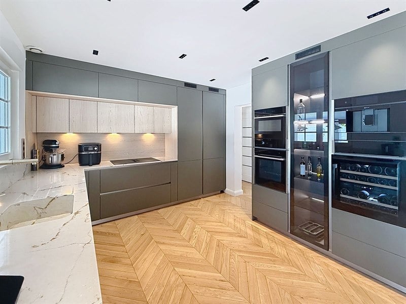 Espace cuisine, salon-séjour design et coordonnée à Lemud | Raison Home - 3
