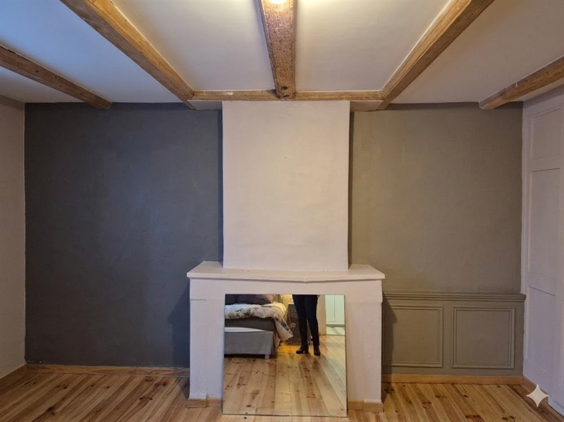 Chambre fermée de style campagne vert et marron à Bechy | Raison Home - 9
