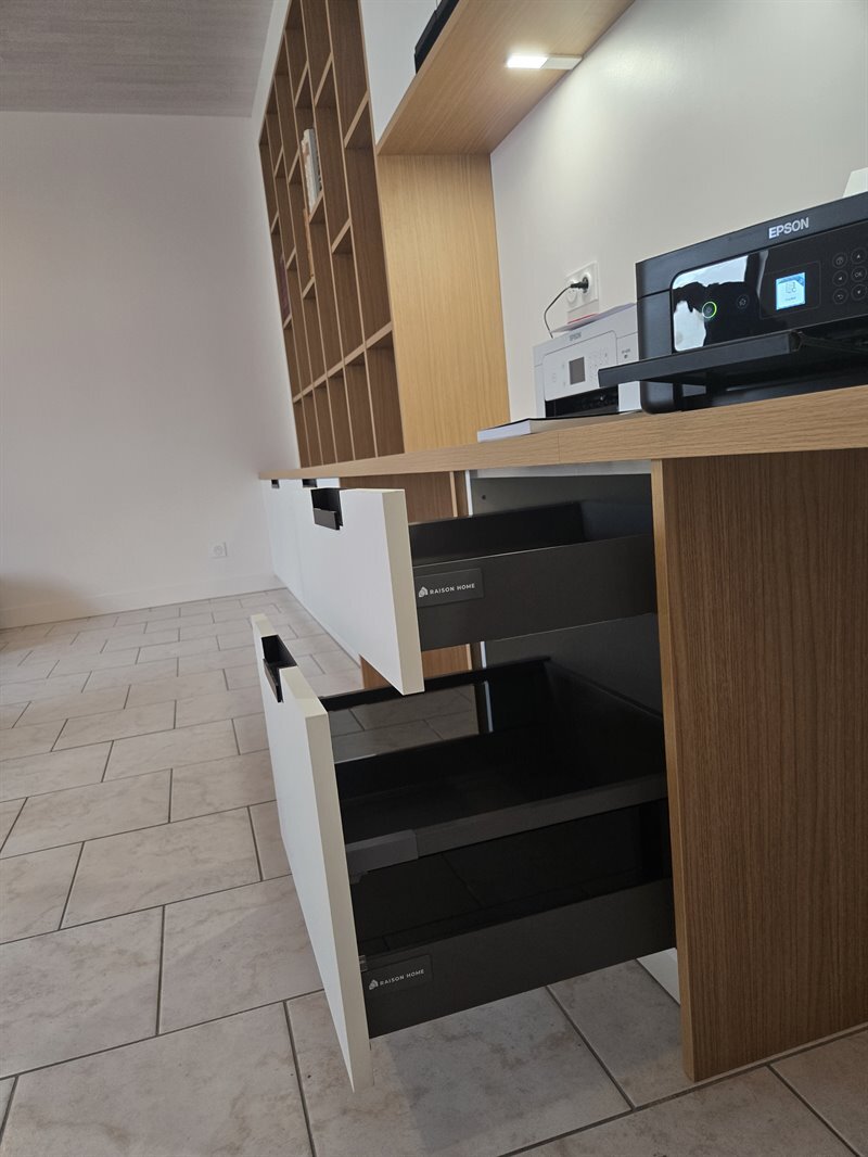 Bureau et espace rangement sur-mesure à Roullet-Saint-Estèphe | Raison Home - 2