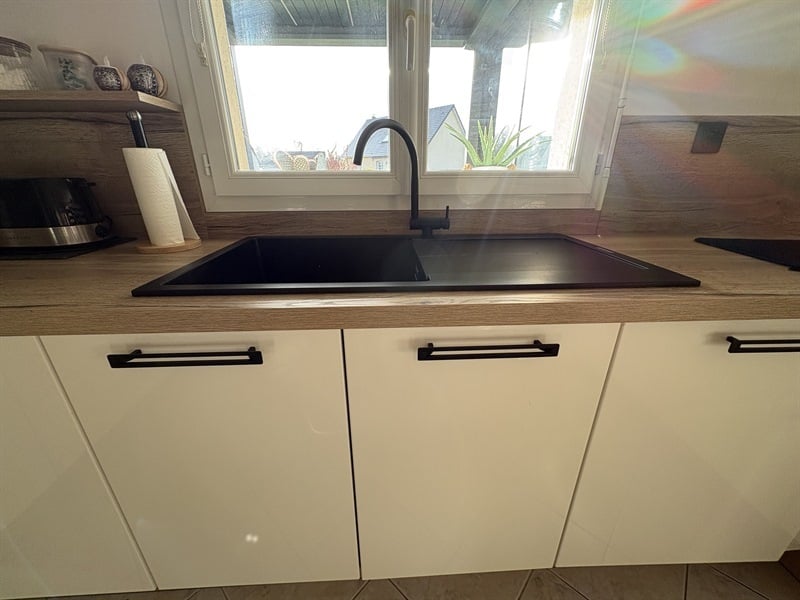 Grande cuisine ouverte moderne à Bellancourt | Raison Home - 2