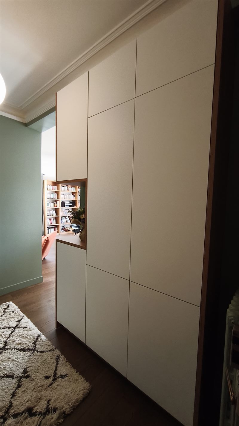 Cuisine avec verrière bois et blanc à Rennes | Raison Home - 10