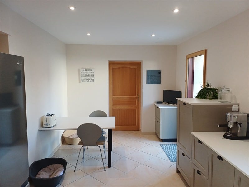 Cuisine en U de style contemporain à Ambon | Raison Home - 2