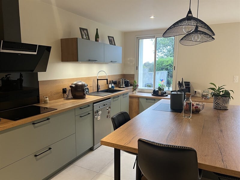 Cuisine de style nature vert à Brulain | Raison Home - 2