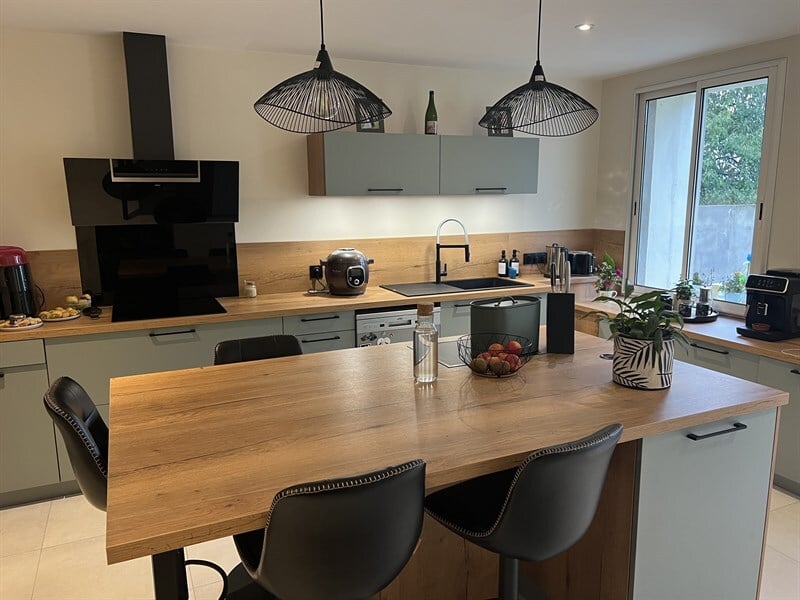 Cuisine de style nature vert à Brulain | Raison Home - 4